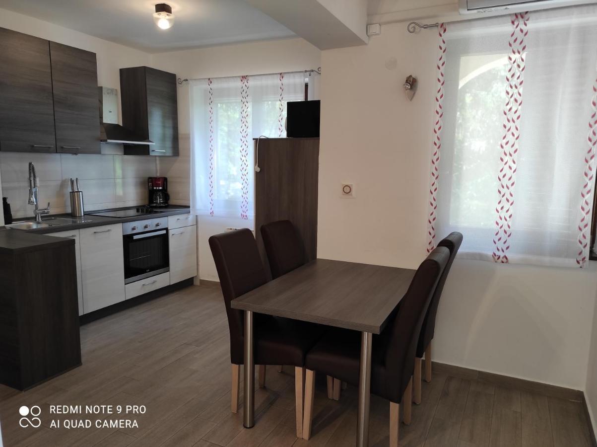 Apartment Tominovic โอปาติยา ภายนอก รูปภาพ